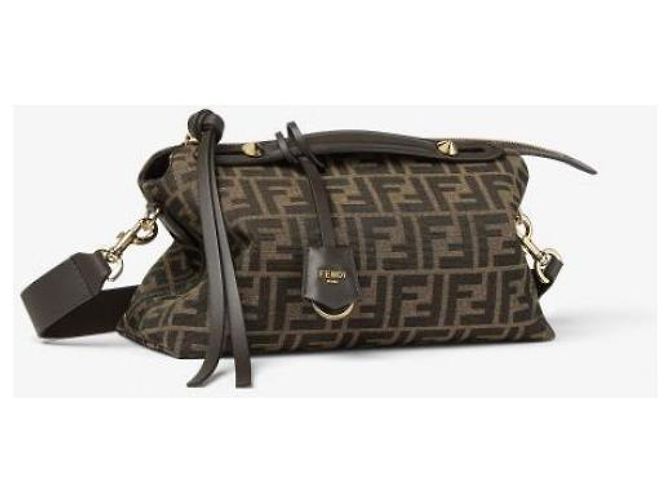 Fendi Bolsa Soft Medium Marrom - vista 6