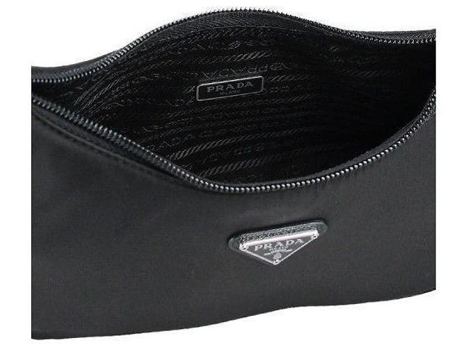 Prada Borsa Hobo in Tessuto Nylon Nero - vista 12