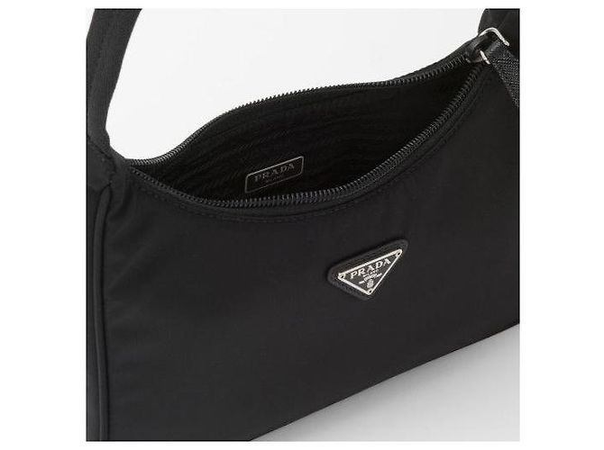Prada Borsa Hobo in Tessuto Nylon Nero - vista 9