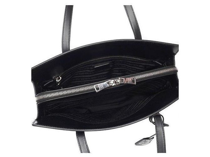 Prada Borsa tote spazzolata Re-Edition: Nero - vista 12