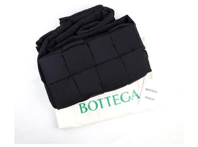 Bottega Veneta Borsa a tracolla Cassette Padding Tech Nera Nero - vista 11