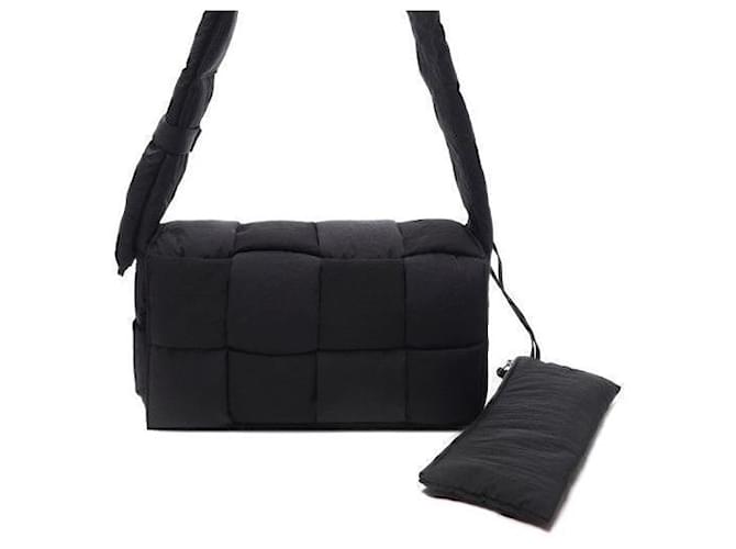 Bottega Veneta Borsa a tracolla Cassette Padding Tech Nera Nero - vista 12