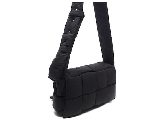 Bottega Veneta Borsa a tracolla Cassette Padding Tech Nera Nero - vista 8