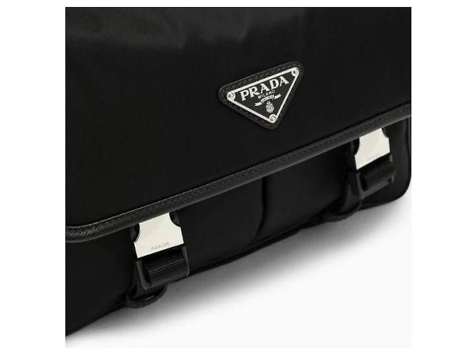 Prada Borsa a Spalla Messenger in Re-Nylon Nero - vista 12