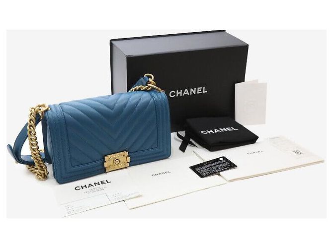Chanel Borsa Boy in pelle di agnello media blu - vista 8