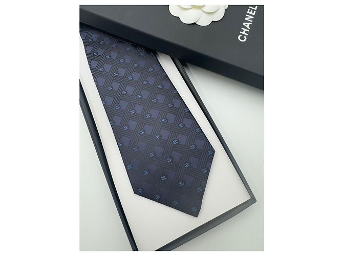 Chanel Cravatta a quadri da uomo CC Logo Blu Navy - vista 2