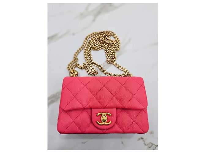 Chanel Nuova Mini Borsa a Tracolla Caviar Cuore con Catena Rosa - vista 10