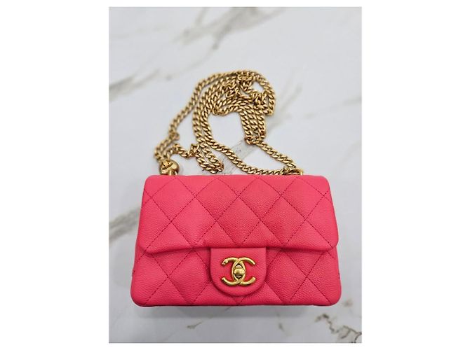 Chanel Nuova Mini Borsa a Tracolla Caviar Cuore con Catena Rosa - vista 19