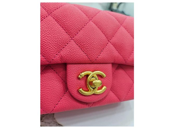 Chanel Nuova Mini Borsa a Tracolla Caviar Cuore con Catena Rosa - vista 7