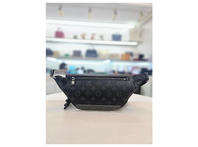 Louis Vuitton Riñonera Discovery PM Bandolera Grado de Exhibición Año Negro - vista 5