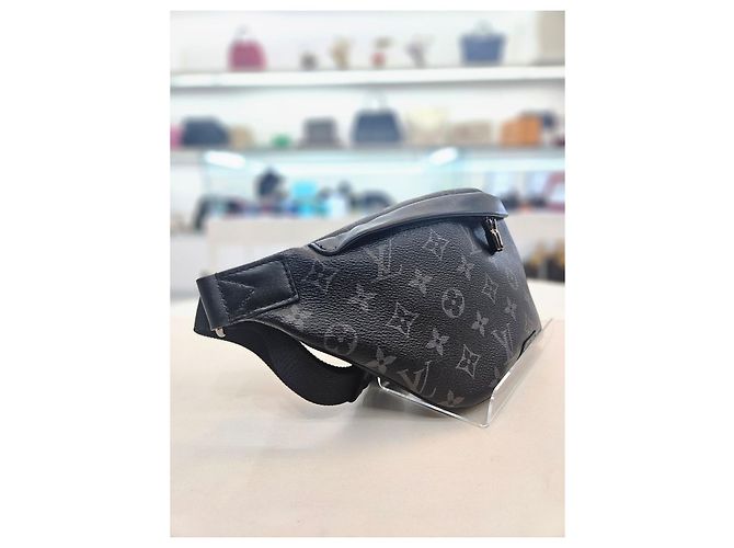 Louis Vuitton Riñonera Discovery PM Bandolera Grado de Exhibición Año Negro - vista 9
