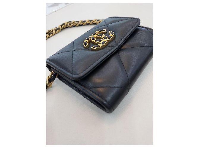 Chanel 19 Chanel Borsa a tracolla WOC mini catena in pelle di agnello - Serie Nero - vista 12