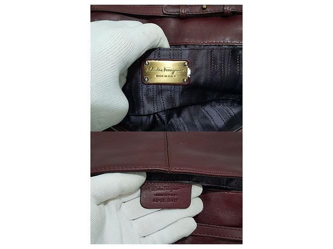 Salvatore Ferragamo Borsa a Spalla Gancini Rosa Rosso - vista 9