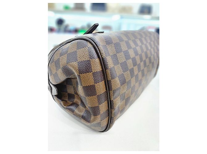 Louis Vuitton Borsa a Spalla Livington Damier Ébène PM Marrone - vista 16