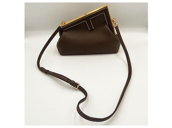 Fendi Piccola borsa a spalla in nappa marrone - vista 9