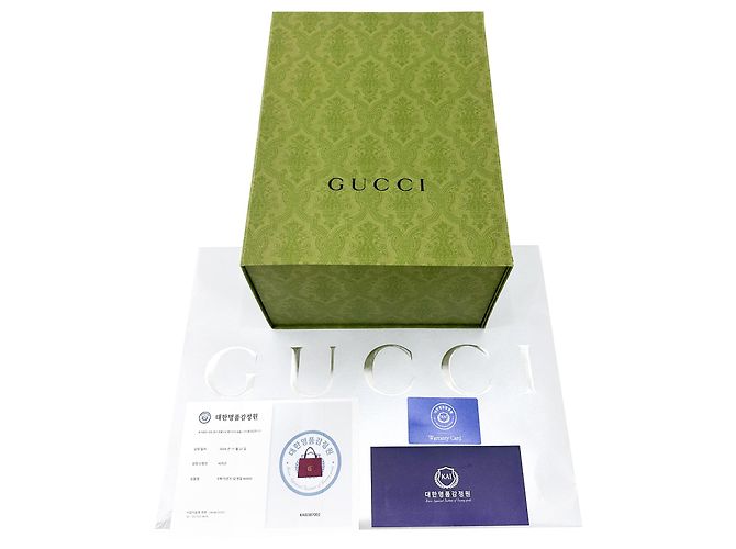 Gucci Borsa a spalla piccola Marmont Matelassé con manico superiore a due vie Rosso - vista 13