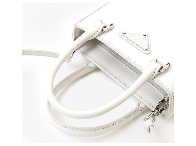 Prada Tote Bag aus gebürstetem Emaille in Weiß - Ansicht 5
