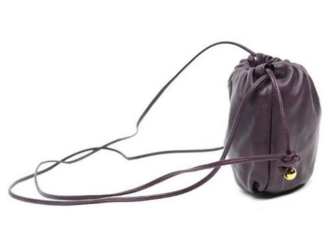 Bottega Veneta Mini bolsa bulbo de couro roxa - vista 2