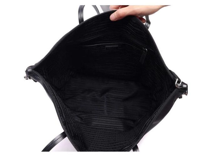 Prada Borsa a Spalla Pocono in Nylon Nero - vista 6