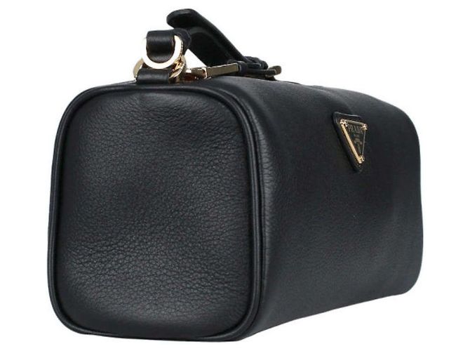 Prada Bolsa de ombro em couro macio preta com logo triangular Preto - vista 10