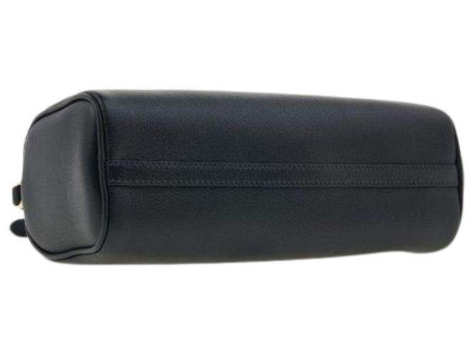 Prada Bolsa de ombro em couro macio preta com logo triangular Preto - vista 4