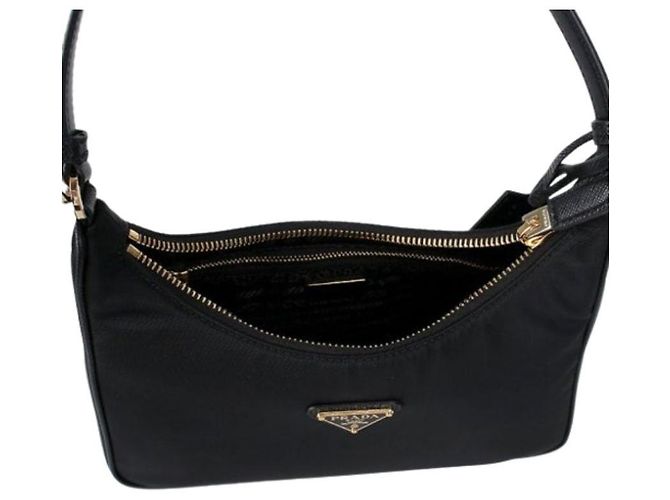 Prada Borsa Mini in Nylon Re-edizione Nero - vista 4