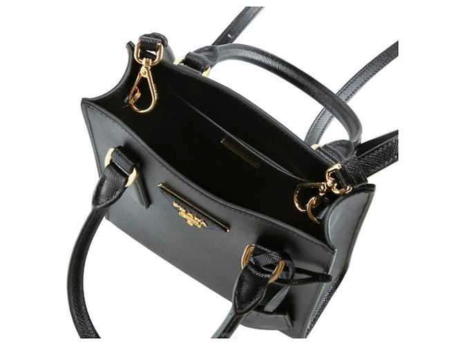 Prada Bolsa Tote Saffiano Preta com Logo Triangular Número do Produto: NZV Preto - vista 9