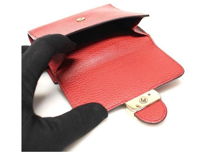 Gucci Billetera con solapa en cuero rojo con logo entrelazado Roja - vista 7