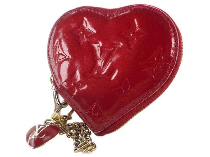 Louis Vuitton Monedero de cadena en forma de corazón Vernis Roja - vista 2