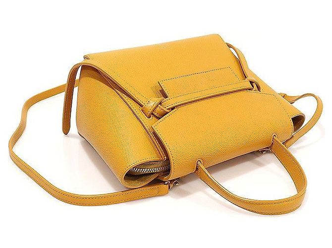 Belt Bag Céline Bolso de cinturón nano de piel de ternera amarilla Amarillo - vista 4