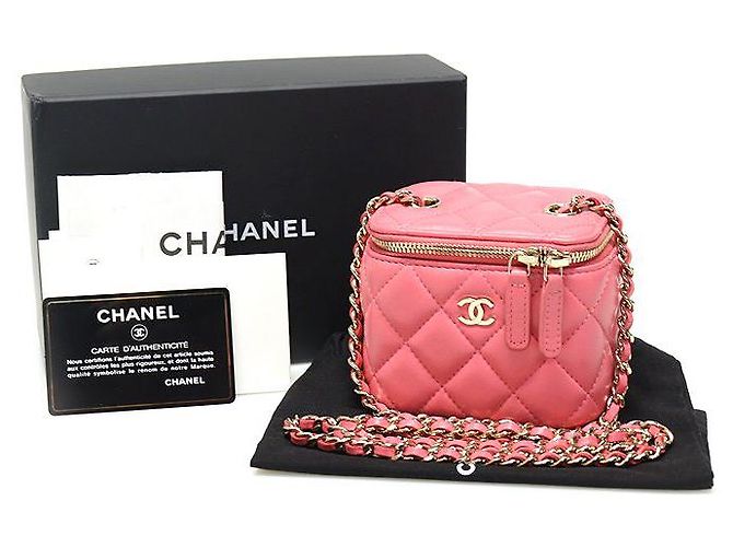 Vanity Chanel Mini bolsa cruzada de couro de cordeiro rosa com corrente dourada e caixa clássica para cosméticos - vista 2