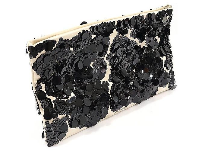 Prada Beige Satin Clutch mit schwarzen Paillettenblumen Braun - Ansicht 3