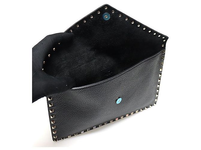 Valentino Clutch Envelope em Couro Preto com Studs Dourados Rockstud - vista 6