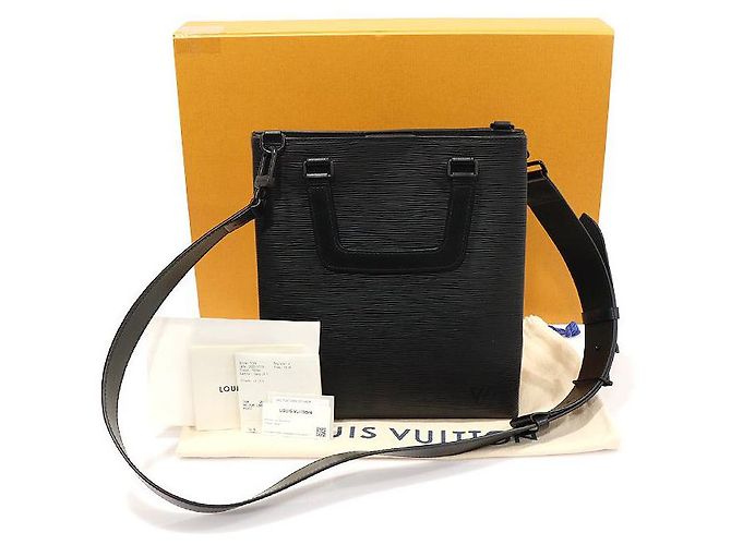 Louis Vuitton Sac Plat Fold en cuir Epi noir - vue 2