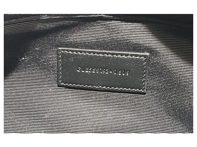 Saint Laurent Bolso Clutch Matelassé Nuevo Mediano - vista 9