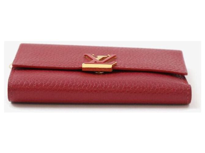 Louis Vuitton Billetera Compacta Capucines en Taurillon Roja - vista 4