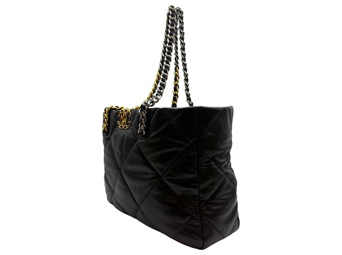 Chanel 19 Chanel Borsa a spalla grande in pelle di agnello lucida nera Nero - vista 3
