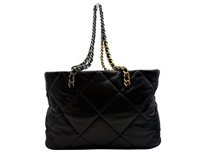 Chanel 19 Chanel Borsa a spalla grande in pelle di agnello lucida nera Nero - vista 4