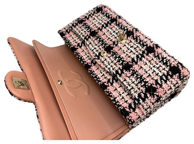 Chanel Borsa a tracolla in tweed classico medio interno chip oro Rosa - vista 8