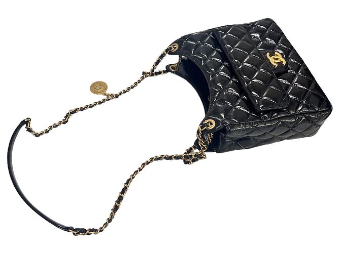 Chanel Borsa hobo con catena in nero lucido stropicciato medio - vista 8