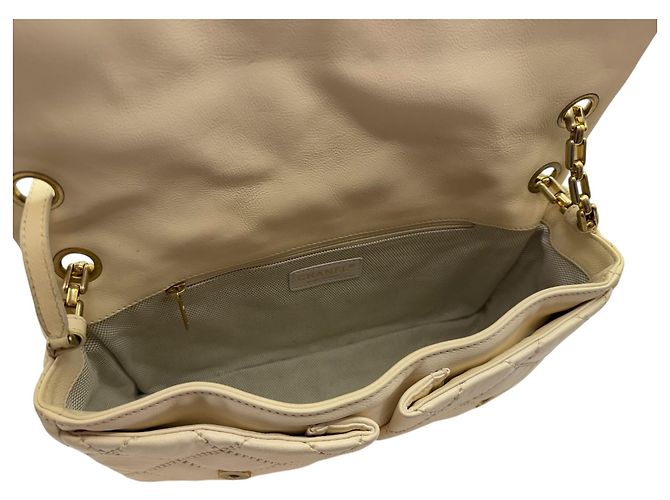 Chanel Wild Stitch Schultertasche mit Klappe und zwei Taschen in Elfenbein Weiß - Ansicht 8