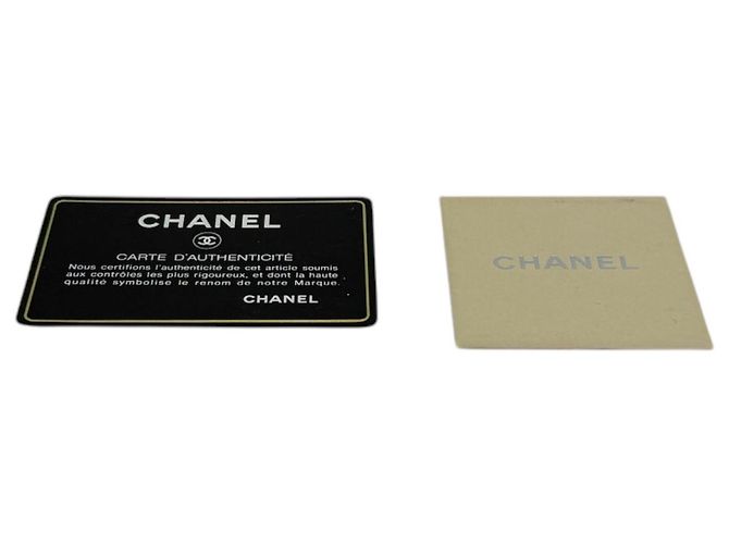 Chanel Wild Stitch Schultertasche mit Klappe und zwei Taschen in Elfenbein Weiß - Ansicht 9
