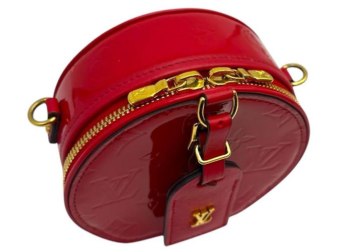 Louis Vuitton Borsa a tracolla mini Bouatte Sapo in vernice rossa Rosso - vista 6