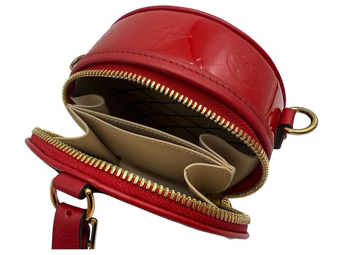Louis Vuitton Borsa a tracolla mini Bouatte Sapo in vernice rossa Rosso - vista 8