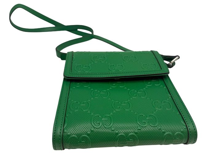Gucci Sac messager en cuir embossé GG vert - vue 7