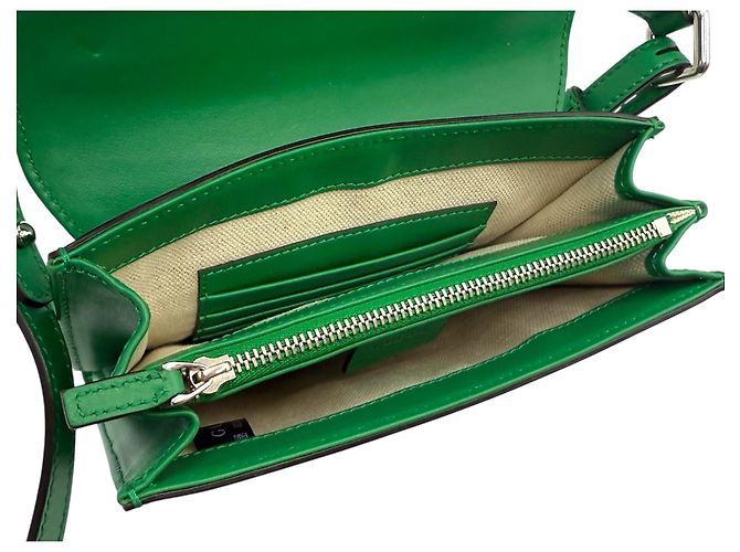 Gucci Sac messager en cuir embossé GG vert - vue 8