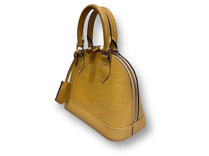 Louis Vuitton Borsa Tote Vernis Alma BB Giallo - vista 3