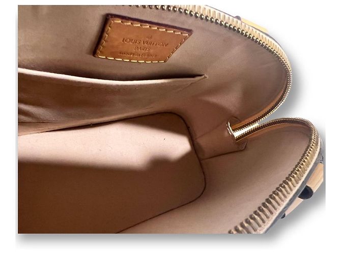 Louis Vuitton Borsa Tote Vernis Alma BB Giallo - vista 9