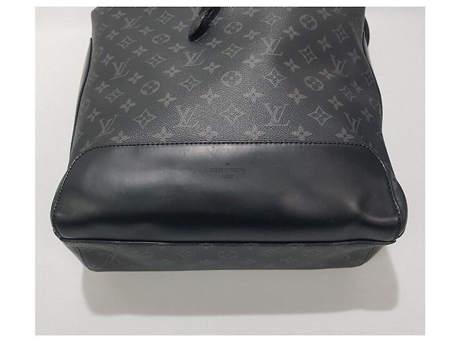 Louis Vuitton Mochila Explorer Monogram Eclipse Preto - vista 2