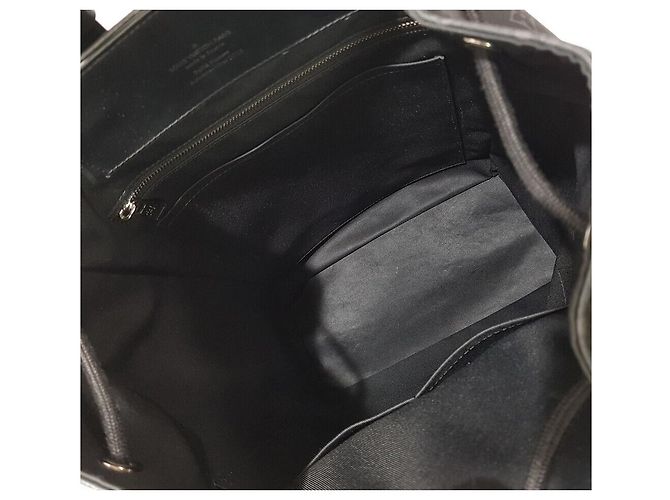 Louis Vuitton Mochila Explorer Monogram Eclipse Preto - vista 9